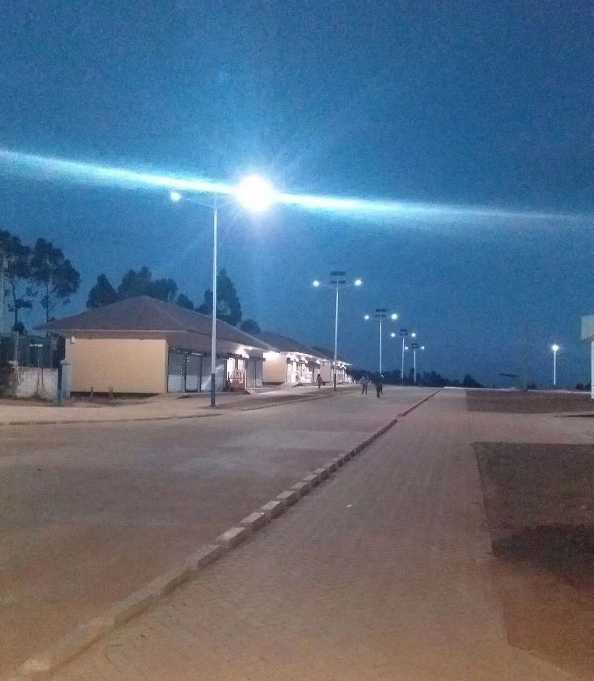阆中市非洲科特迪瓦太阳能路灯工程