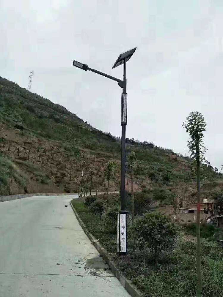 阆中市仿古太阳能路灯